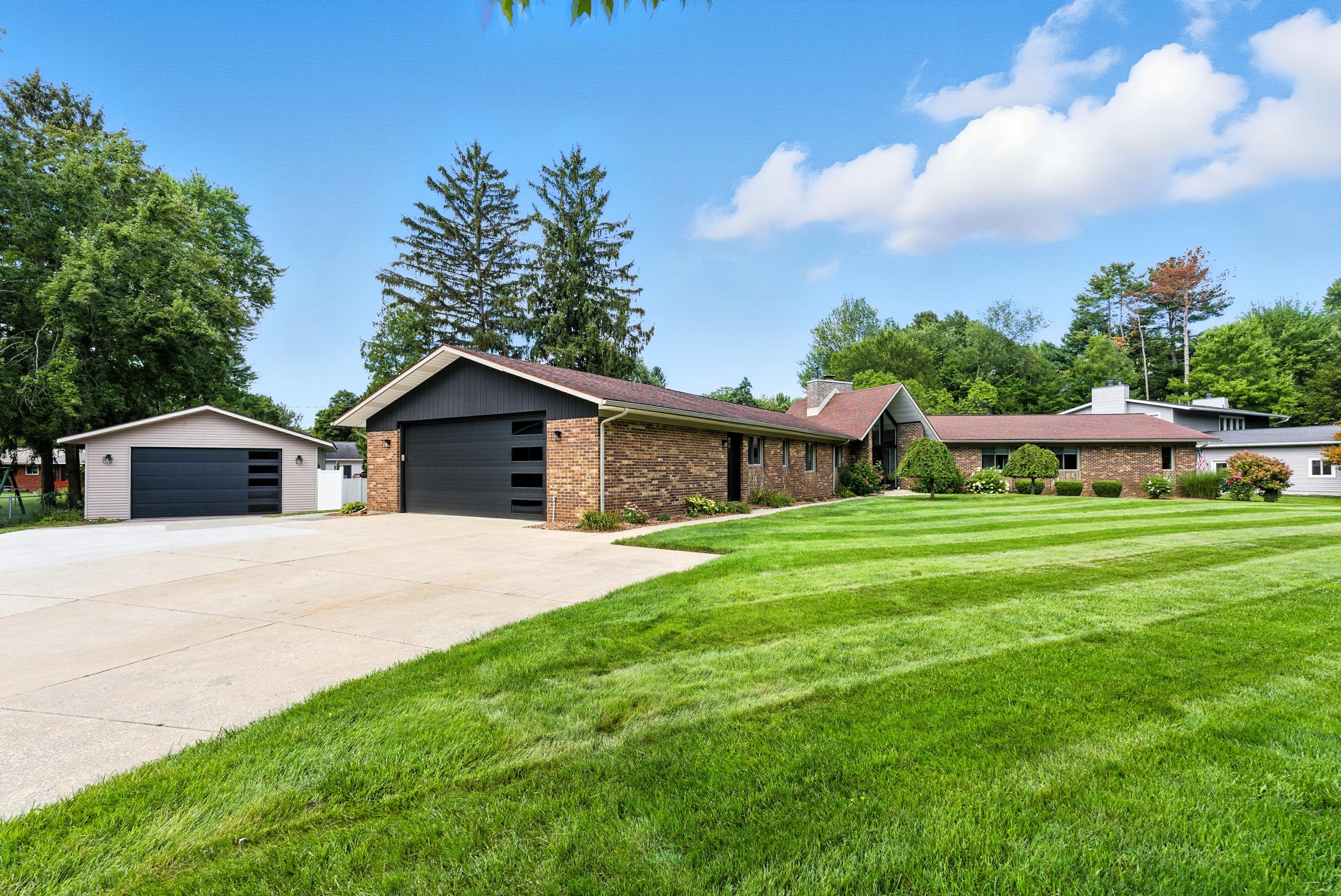 Real estate listing gallery sample